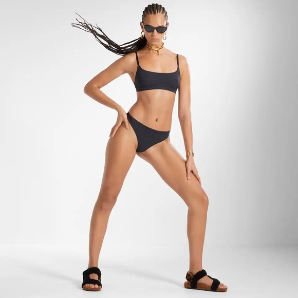 🎉 HOST PICK 🎉 🖤💜 FENDI x SKIMS Scoop Bralette - 2 Pack - BNIB ✨ - Picture 6 of 16